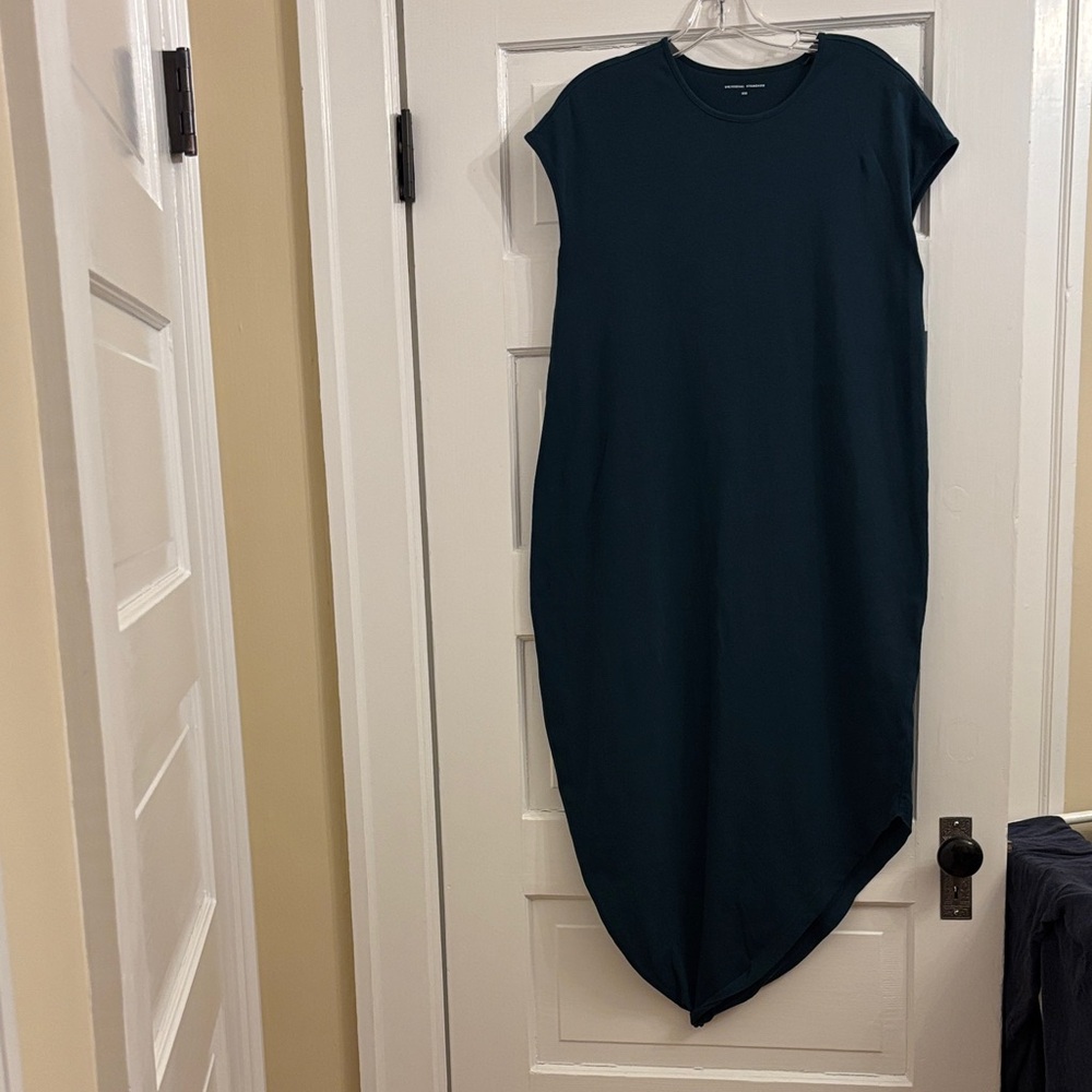 Universal Standard Dress
navy, 2XS (=M)